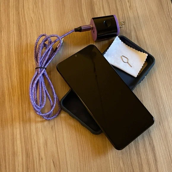 Samsung Galaxy A13 5G (A136U) - 64GB Unlocked Smartphone - Black - Picture 11 of 12